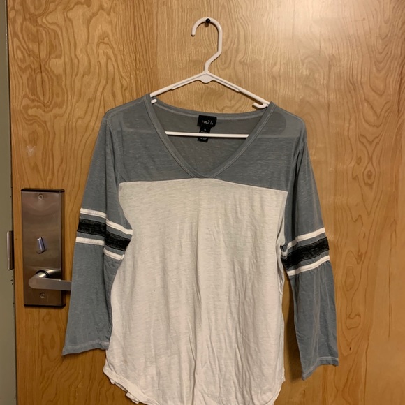 Long sleeve - Picture 1 of 3